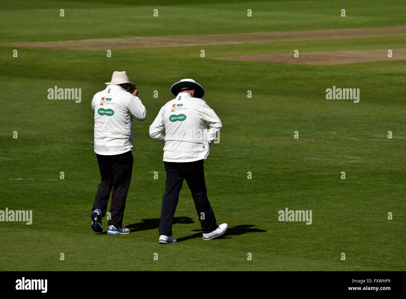 Cricket umpires hires stock photography and images Alamy