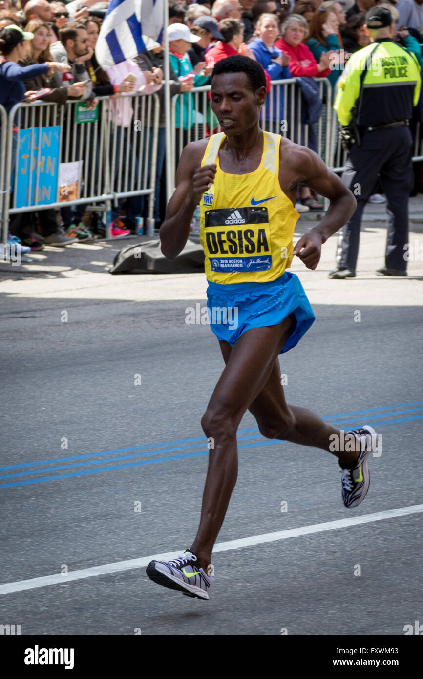 Boston, MA, USA. 18th April, 2016. Last year's winner, Lelisa Desisa of Ethopia takes 2nd place at the 2016 Boston Marathon.  John Kavouris/Alamy Live News Stock Photo