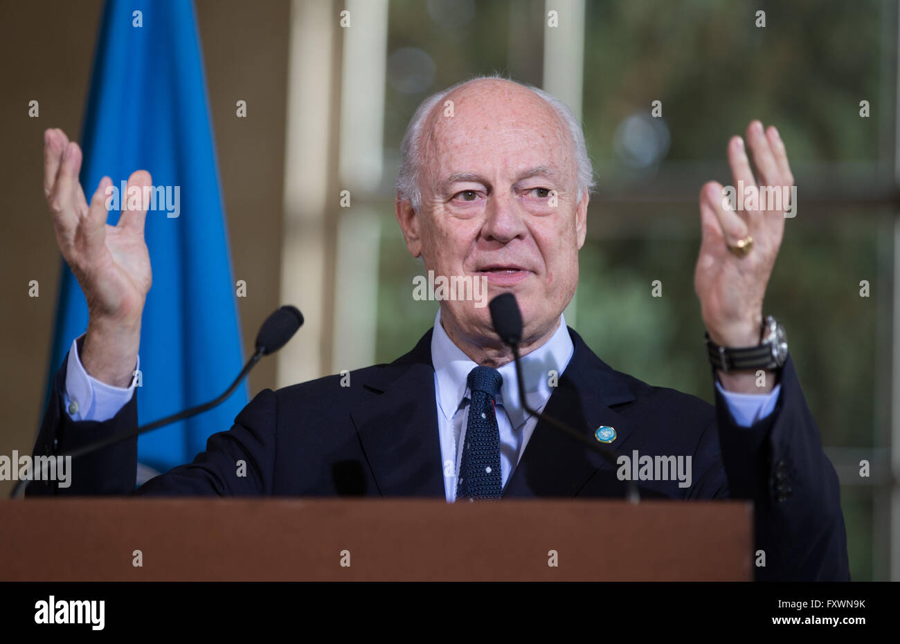 Geneva, Switzerland. 18th Apr, 2016. UN Special Envoy for Syria Staffan de Mistura gestures during a press conference in Geneva, Switzerland, April 18, 2016. UN Special Envoy for Syria Staffan de Mistura on Monday said that the main Syrian opposition delegation, the High Negotiation Committee or HNC, is intending to suspend their formal presence to the ongoing peace talks in the UN headquarters of the Palace des Nations, but will remain staying in Geneva for technical discussions. © Xu Jinquan/Xinhua/Alamy Live News Stock Photo