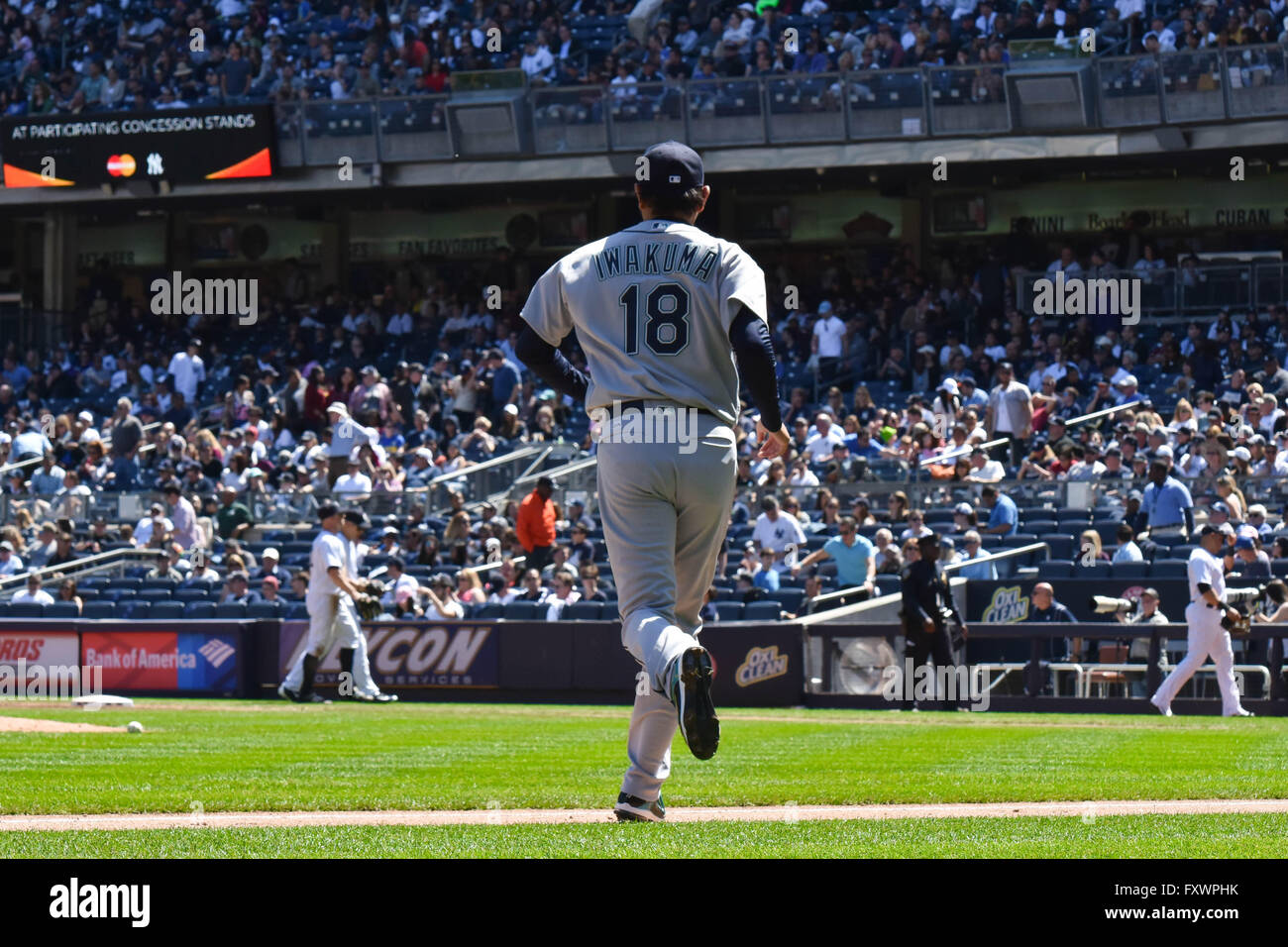 the Bronx, New York, USA. 17th Apr, 2016. Hisashi Iwakuma (Mariners