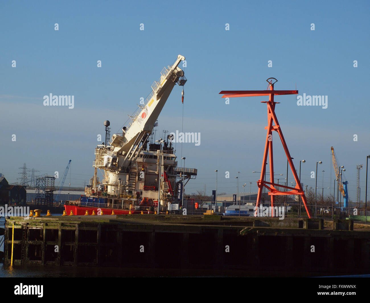 Newcastle Upon Tyne, 19th April 2016, Uk Weather. Technip Uk, offshore construction vessel. The 9158ton ''Wellservicer'' unloading machinery on a sunny morning on the river Tyne. Credit:  james walsh/Alamy Live News Stock Photo