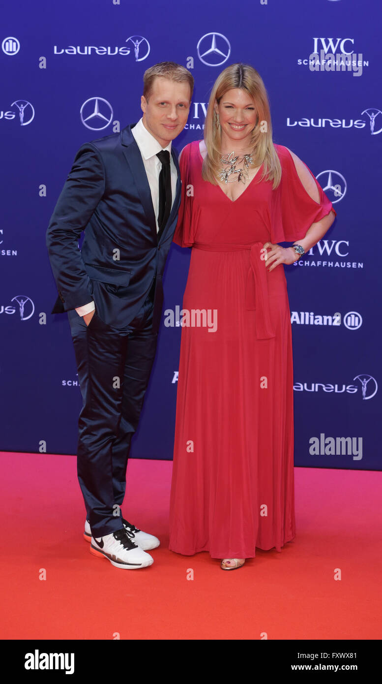 Berlin, Germany. 18th Apr, 2016. Presenters Oliver Pocher (L) and Jessica Kastrop arrive to the Laureus Sport Awards in Berlin, Germany, 18 April 2016. The awards were presented for the 17th time. Photo: JOERG CARSTENSEN/dpa/Alamy Live News Stock Photo