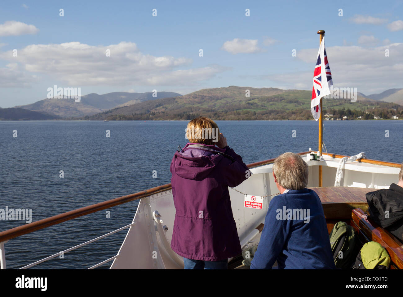 Lake Windermere, Cumbria, UK. 19th April, 2016. UK Weather Sunny on