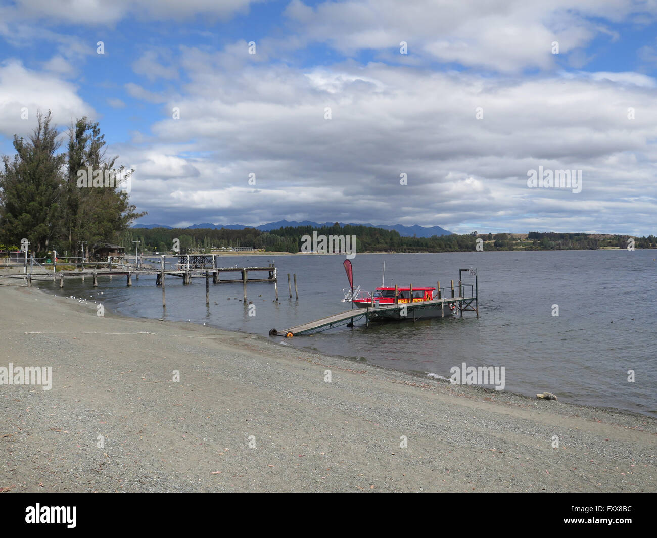 Lake at Te Anau. South Island, New Zealand Stock Photo - Alamy