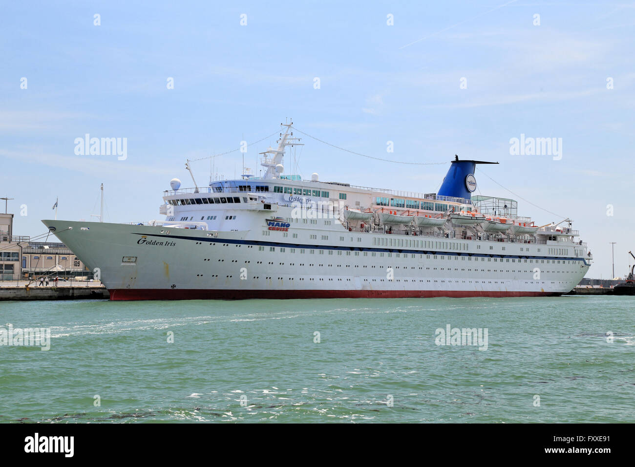 Cruise Ship Ms Golden Iris Imo 7358573 Stock Photo Alamy