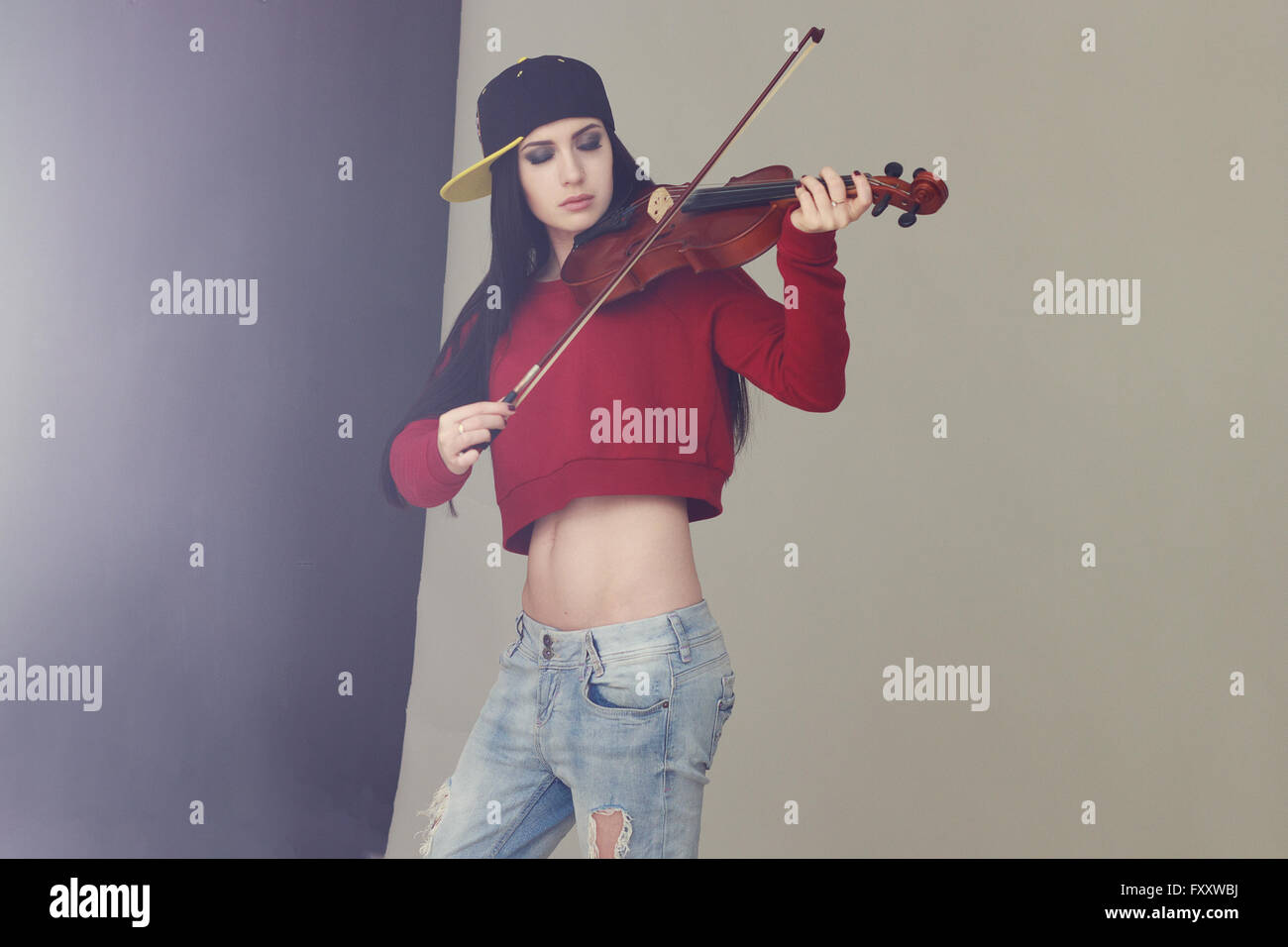 girl with violin Stock Photo - Alamy