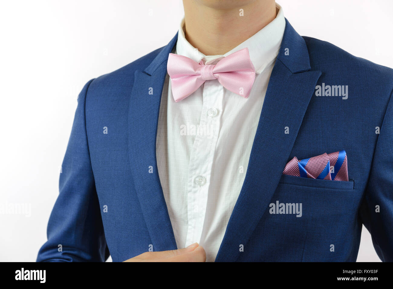 Novio Traje Azul Con Pajarita Rosa Traje Azul Con Pajarita Rosa