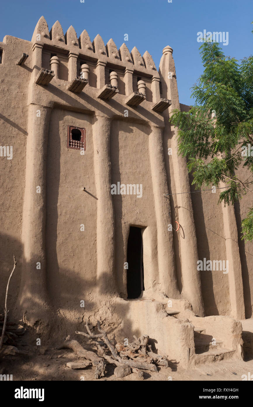 Traditional adobe house, in Sudanese architecture style, in Djenne