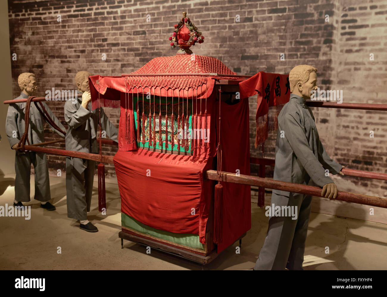 Porters with litter, depiction with figures, traditional Chinese Stock