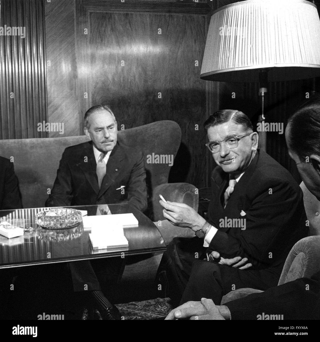 Besuch des US-Außenministers in Wien 29.6.1952 Stock Photo