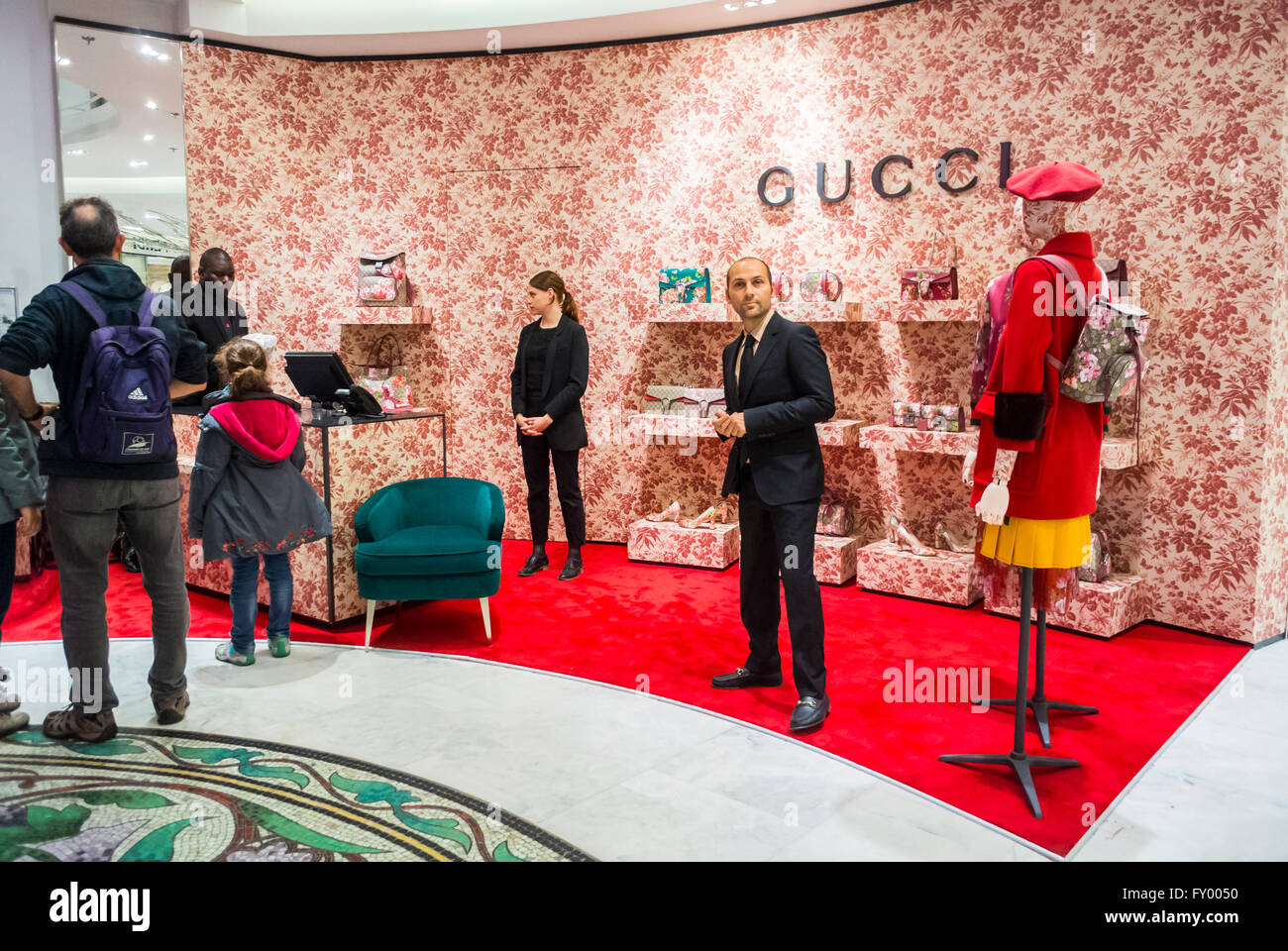 Paris, France, Family Shopping inside Luxury Stores, Gucci, Fashion  Designer, in Galeries Lafayette Department Store, Shop Clerks, contemporary  shop interior Stock Photo - Alamy