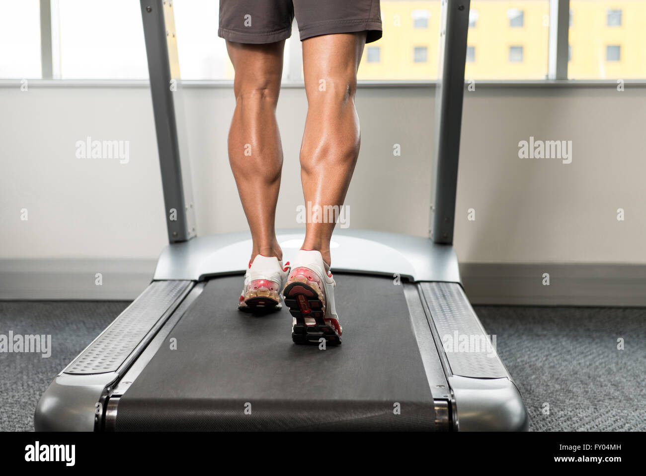 Сильные икры ног. Икры ног. Красивые икроножные мышцы. Накаченные икры. Упражнения для икроножных мышц.