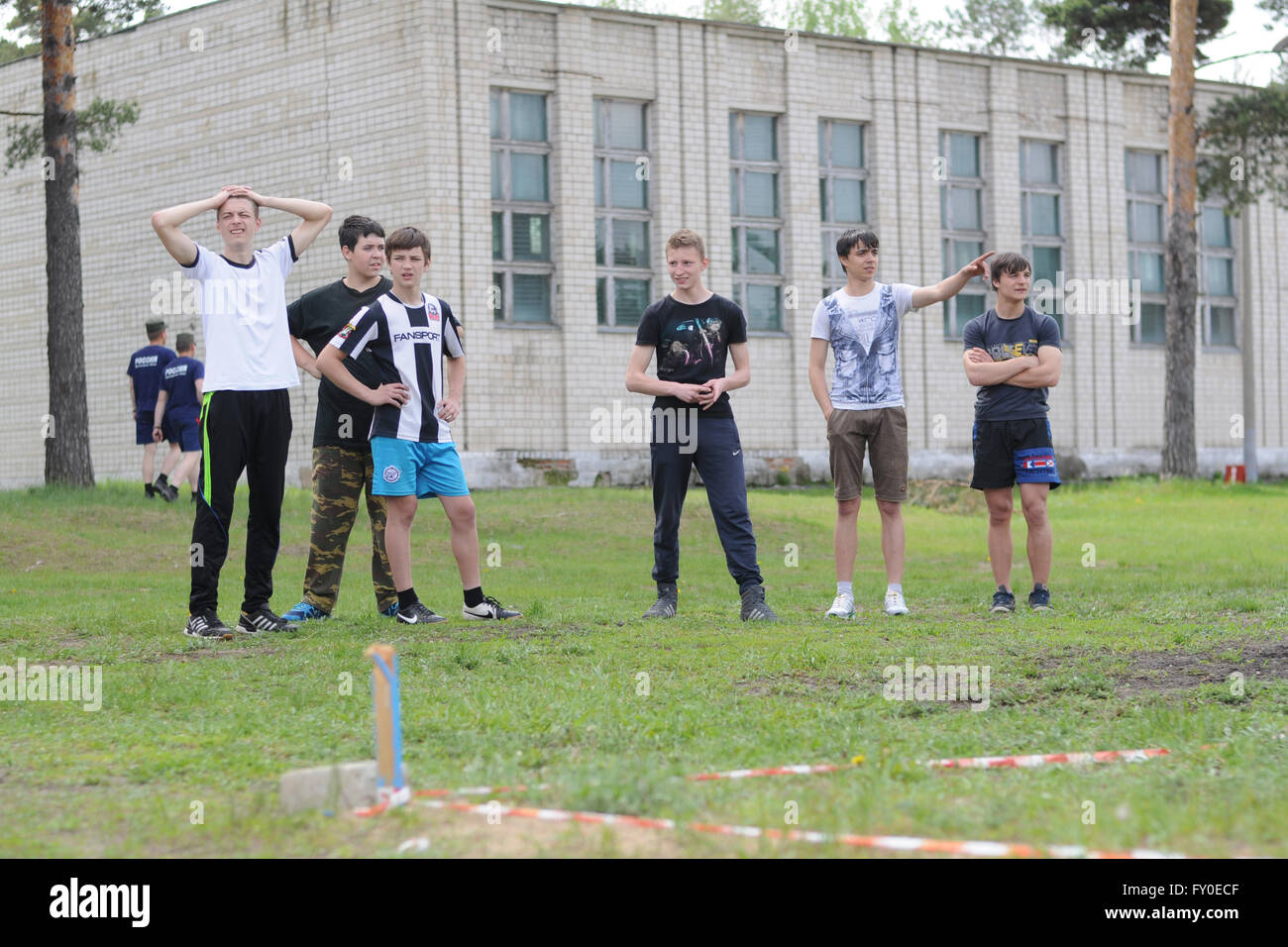 Military sports game Zarnitsa. Throwing grenades Stock Photo Alamy