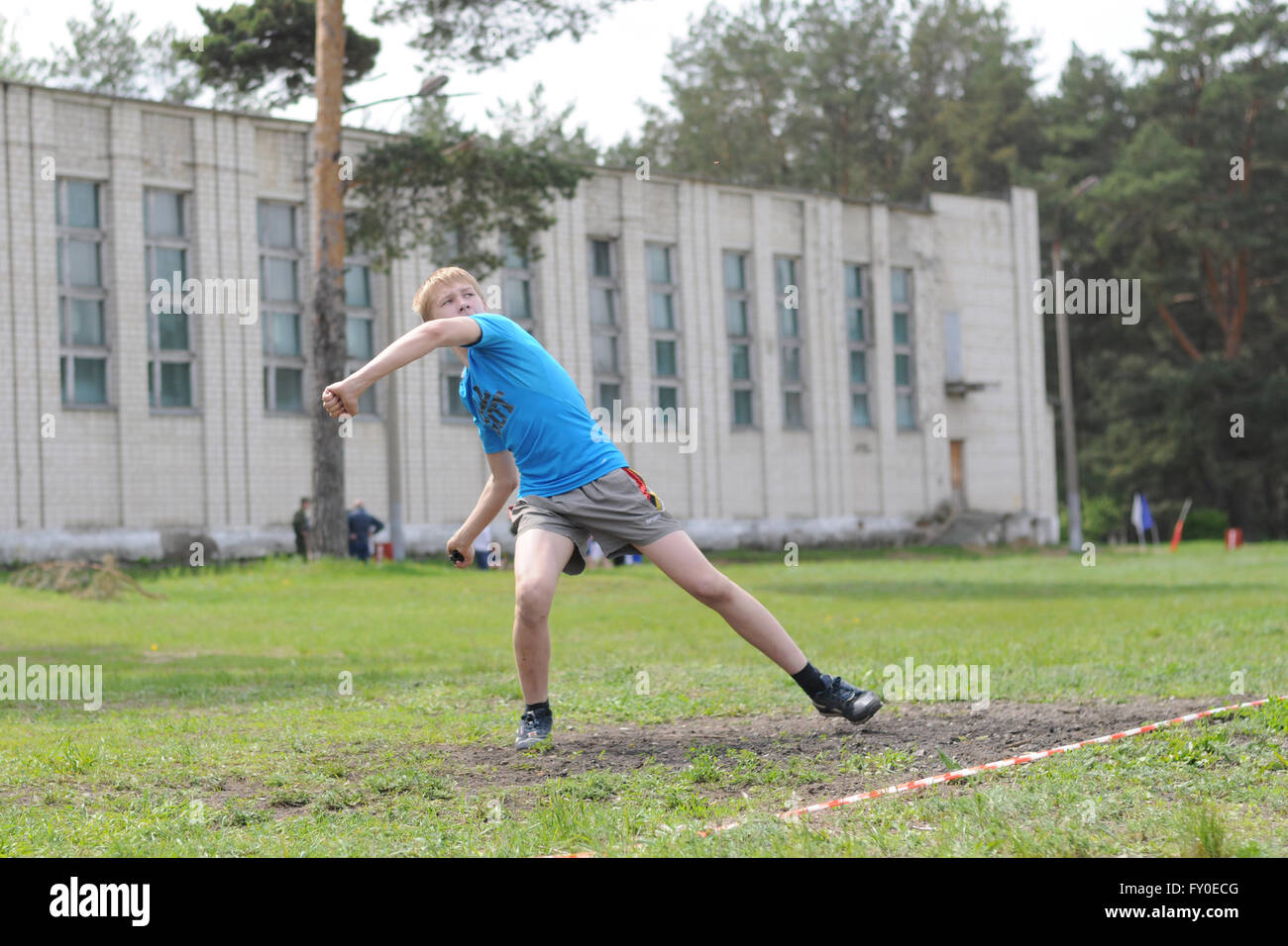 Military sports game Zarnitsa. Throwing grenades Stock Photo Alamy