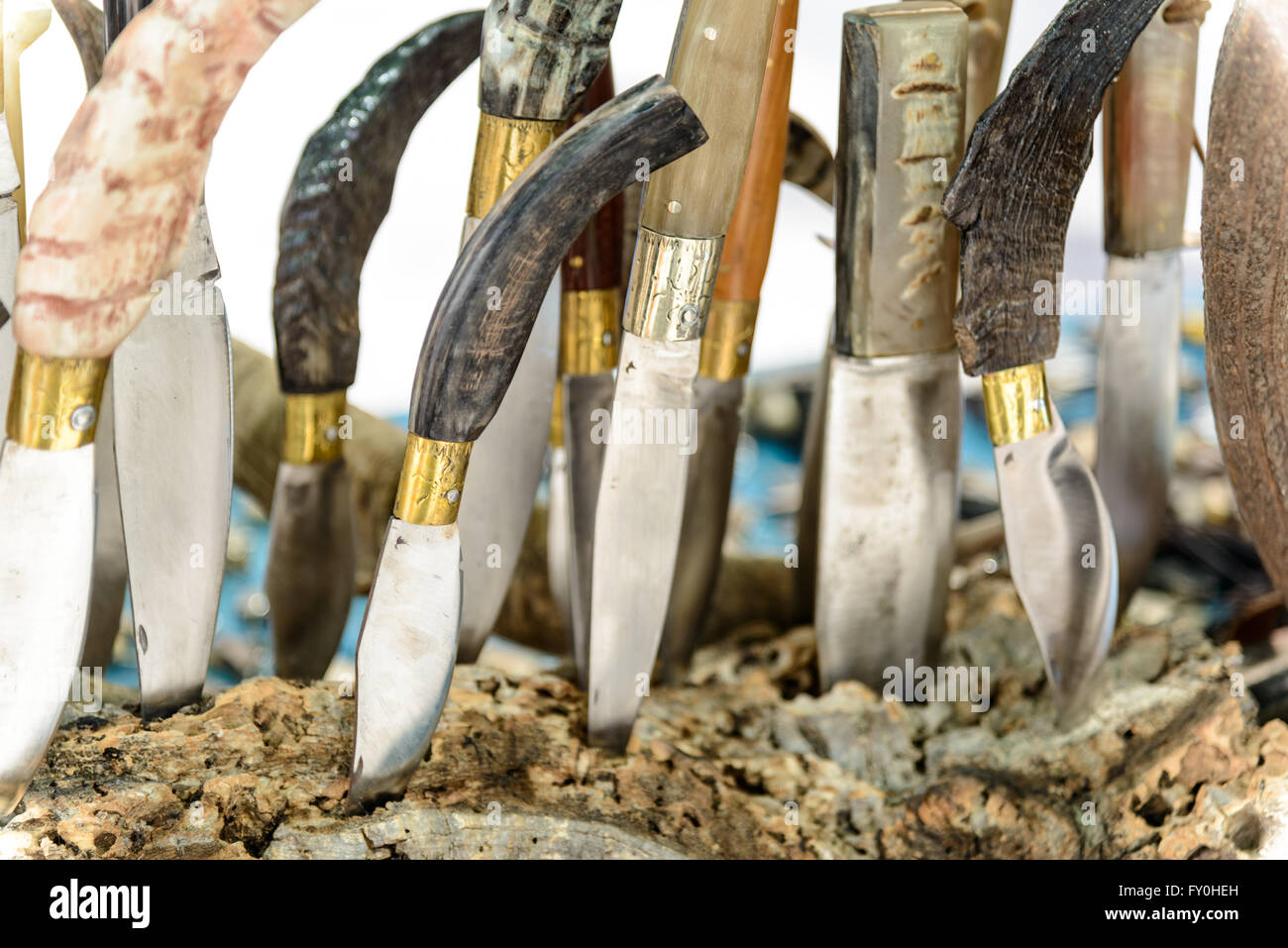 File: 12 - ITALY - Arburese - coltello sardo per scuoiare bovini -  skinning knife from Sardinia (Italy) 2.JPG - Wikimedia Commons