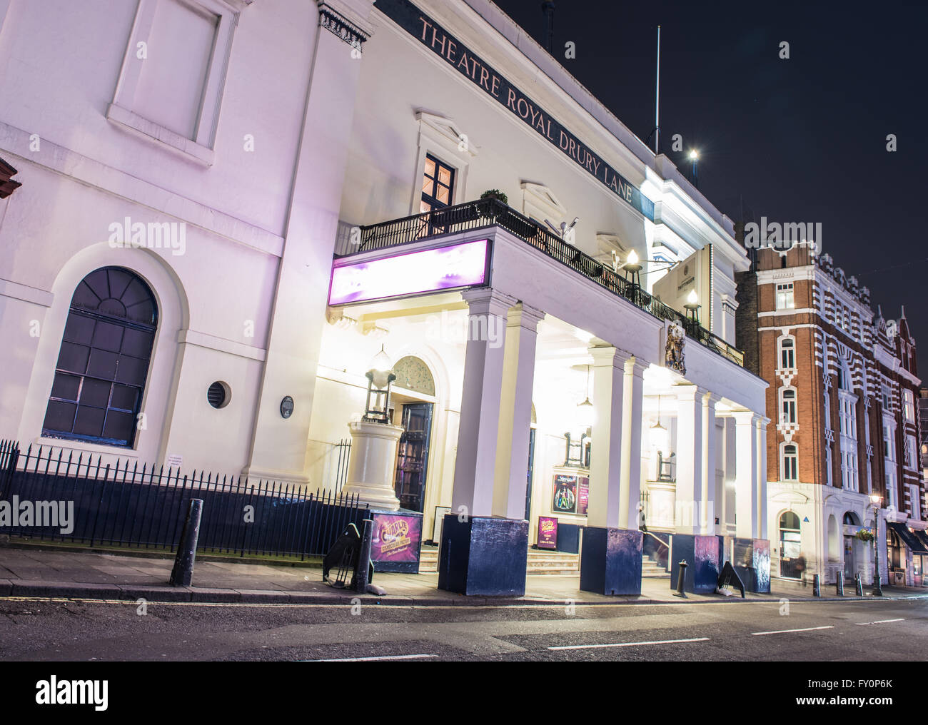 The Theatre Royal, Drury Lane, London at night Stock Photo