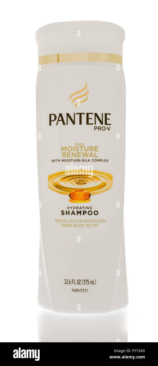 Winneconne, WI - 19 Nov 2015:  Bottle of Pantene Pro-V hydrating shampoo. Stock Photo