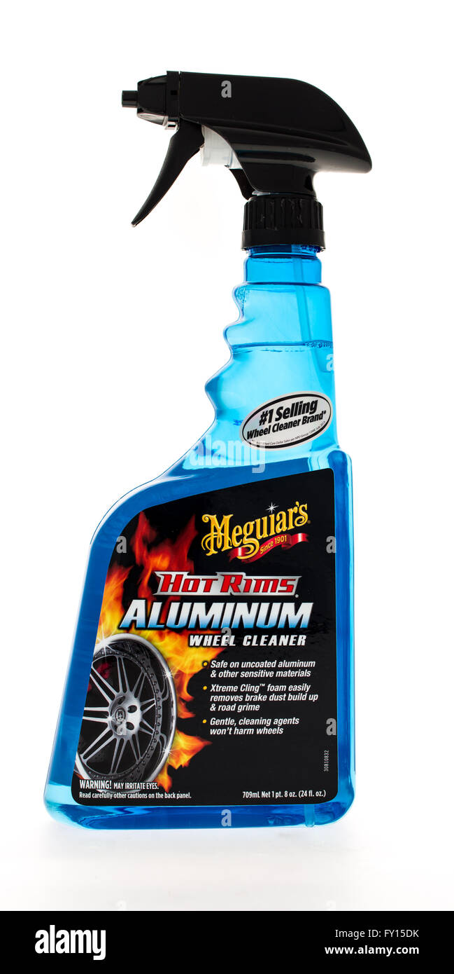 Winneconne, WI - 25 April 2015: Bottle of Mequiar's hot rims aluminum wheel  cleaner Stock Photo - Alamy