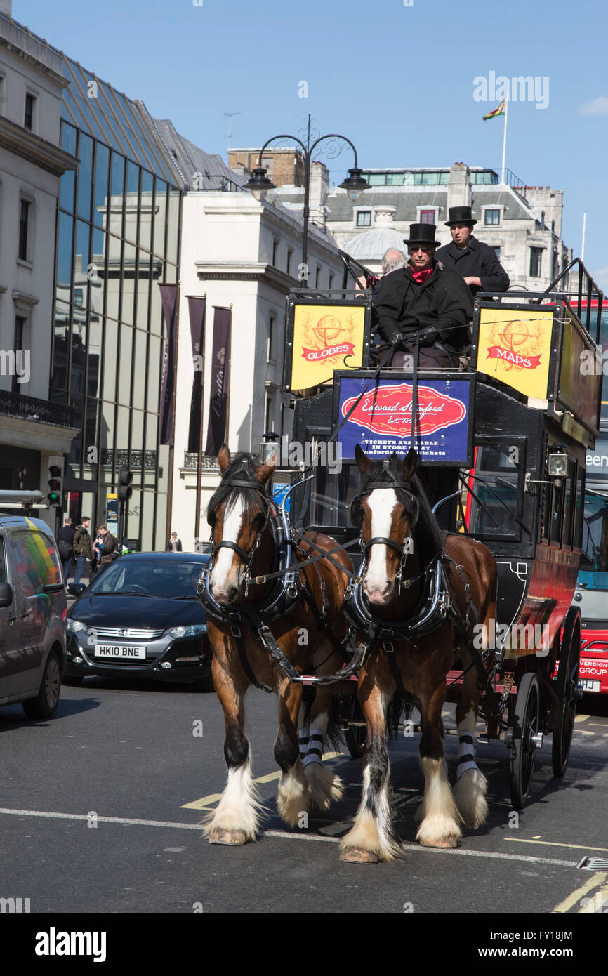 London, UK. 19 April 2016. A vintage horse-drawn tram or omnibus in the Strand. Credit:  Vibrant Pictures/Alamy Live News Stock Photo
