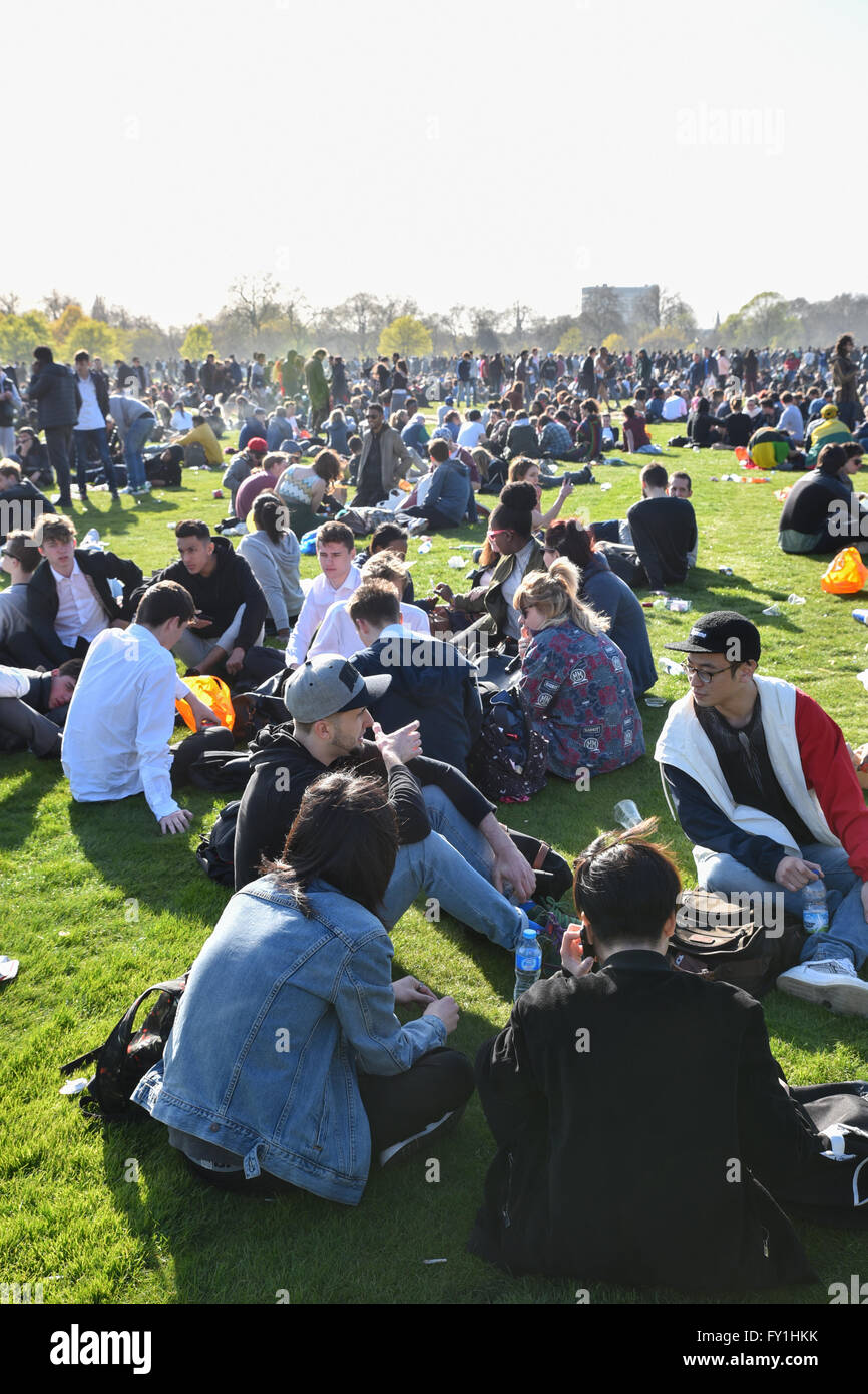 Hyde Park, London, UK. 20th April 2016. 420 Day: a celebration of cannabis culture takes place in Hyde Park © Matthew Chattle Stock Photo