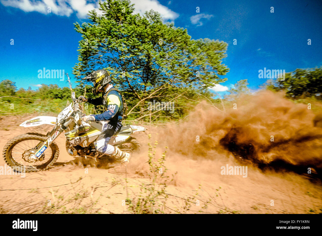 NEW LIMA, MG - 20/04/2016: RED BULL RIDERS MINES HARD ENDURO RALLY ...