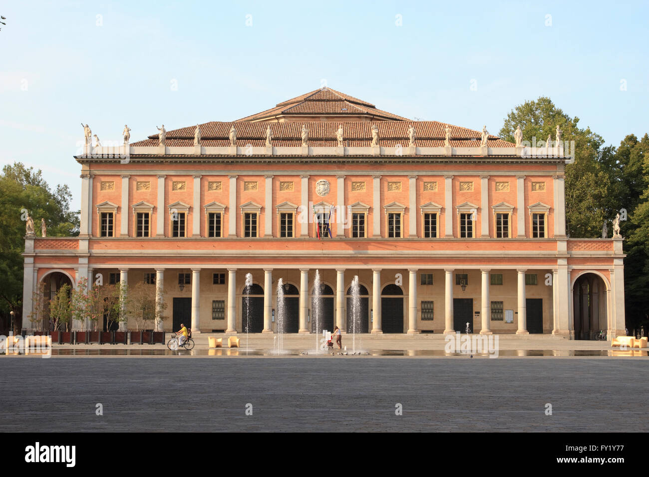 Façade of the Teatro Municipale Romolo Valli, Reggio Emilia, Italy Stock  Photo - Alamy