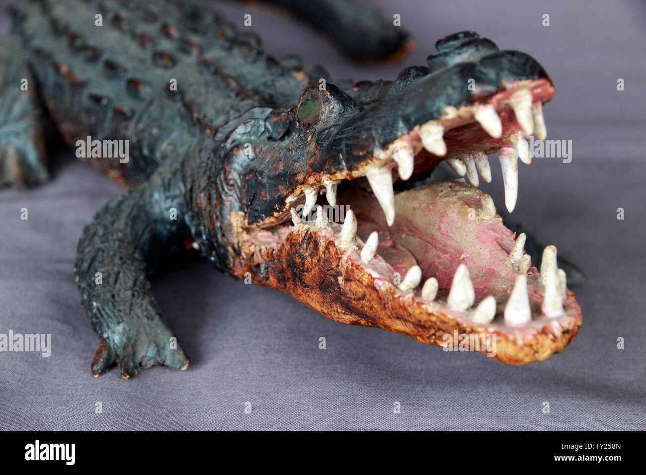 Ceramic alligator pottery sculpture Stock Photo - Alamy
