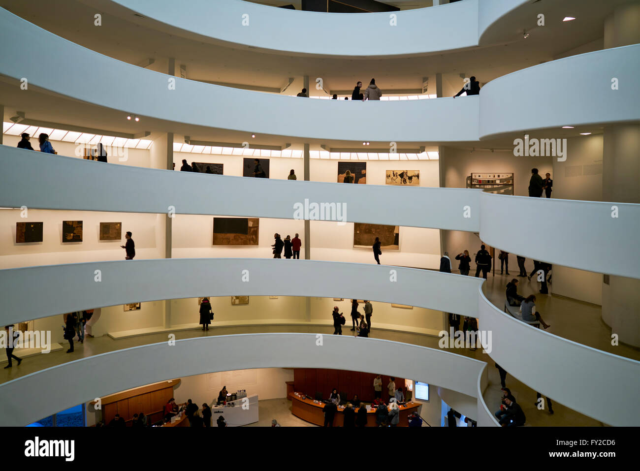 The interior of the Solomon R. Guggenheim Museum, Manhattan New York Stock Photo