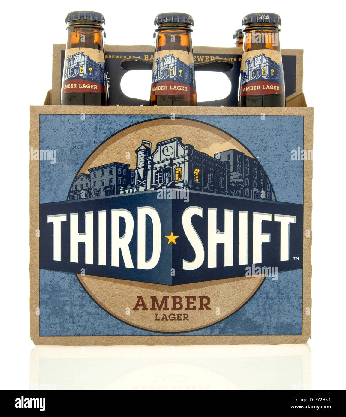 Winneconne, WI - 28 Nov 2015: Six pack of third shift beer Stock Photo -  Alamy