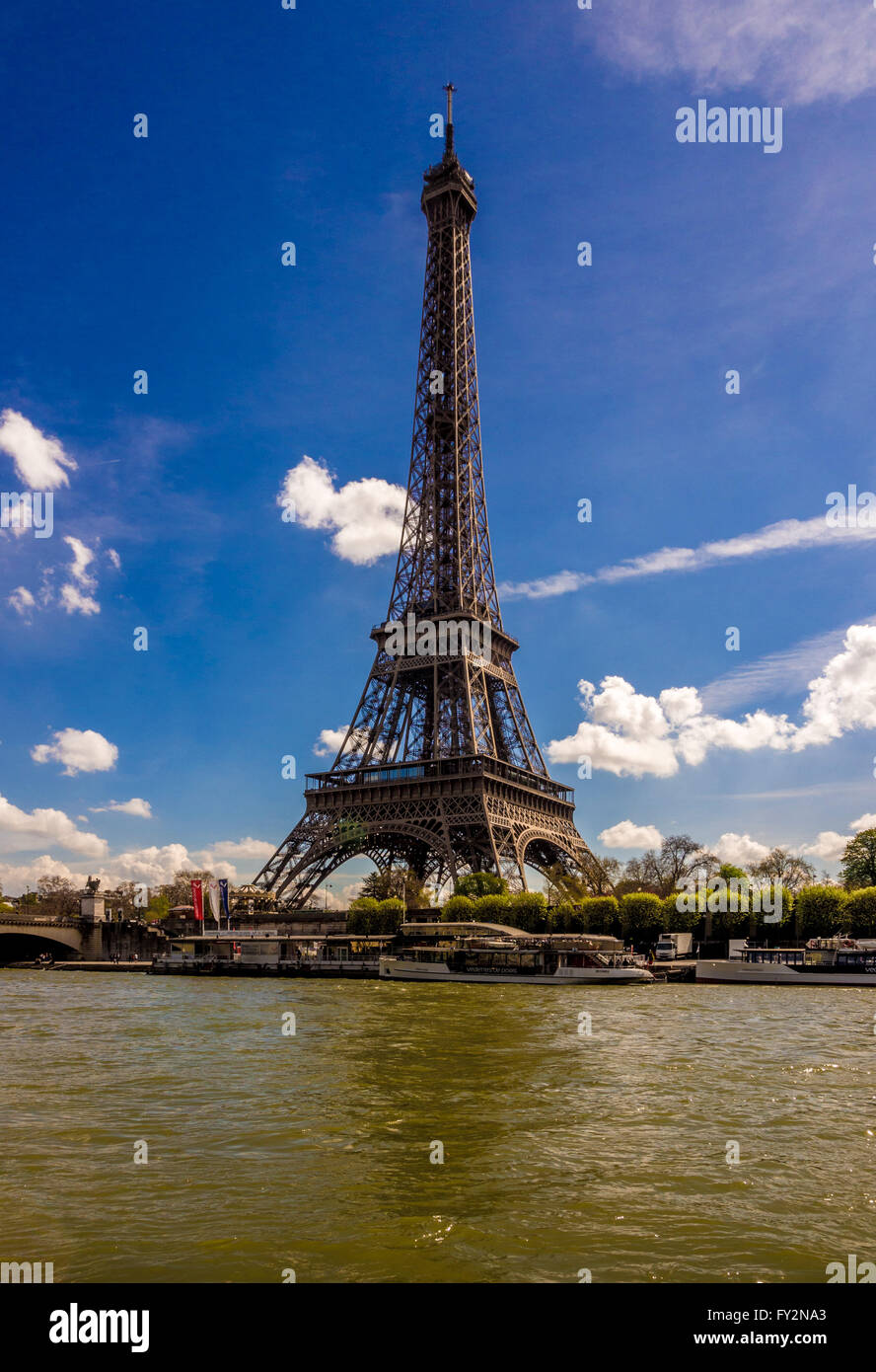 Boats on the river Seine in Paris, France, with Eiffel Tower in background Stock Photo