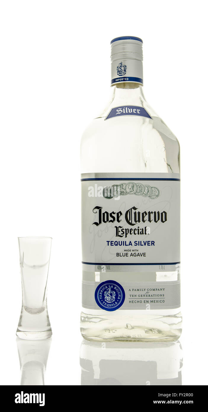 Bottle of tequila hires stock photography and images Alamy