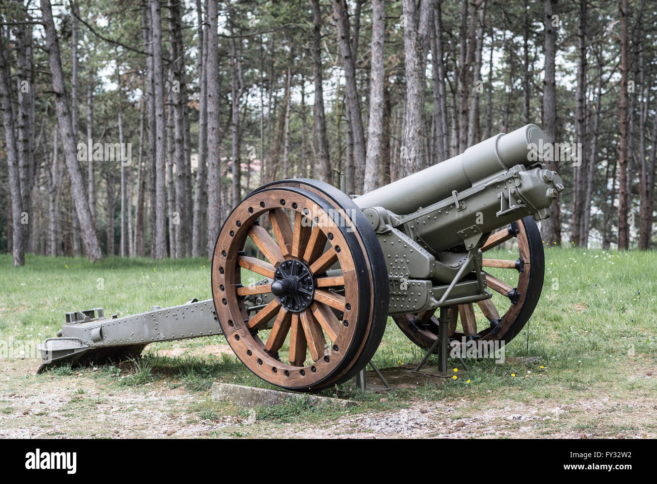 Howitzer 152-13, Park of Remembrance, Open Air Museum World War I on the Colle Sant'Elia hill, Isonzo, Redipuglia, Gorizia Stock Photo