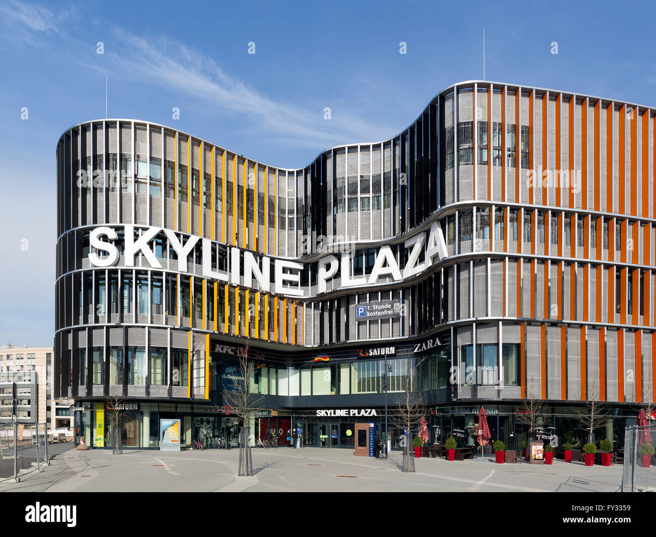 Skyline Plaza shopping center in the Europa-Viertel quarter, Frankfurt,  Hesse, Germany Stock Photo - Alamy