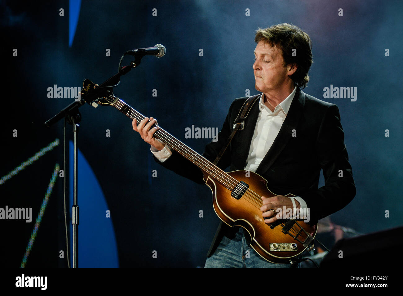 Paul McCartney,Live 8  at Hyde Park, London. 2 July 2005 Stock Photo