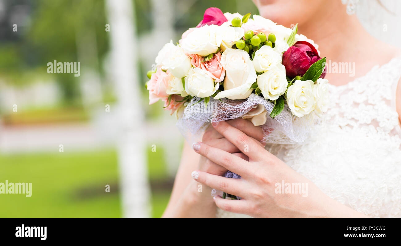 Wedding bouquet of flowers Stock Photo - Alamy