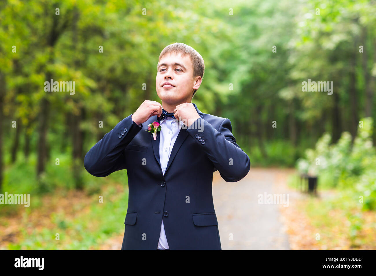 groom in the wedding suit Stock Photo - Alamy