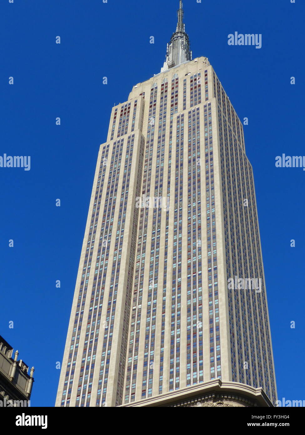 New York City Empire State Building Completed In 1931 In Art Deco six-examples-of-art-deco-buildings-in-the-united-states-art-deco