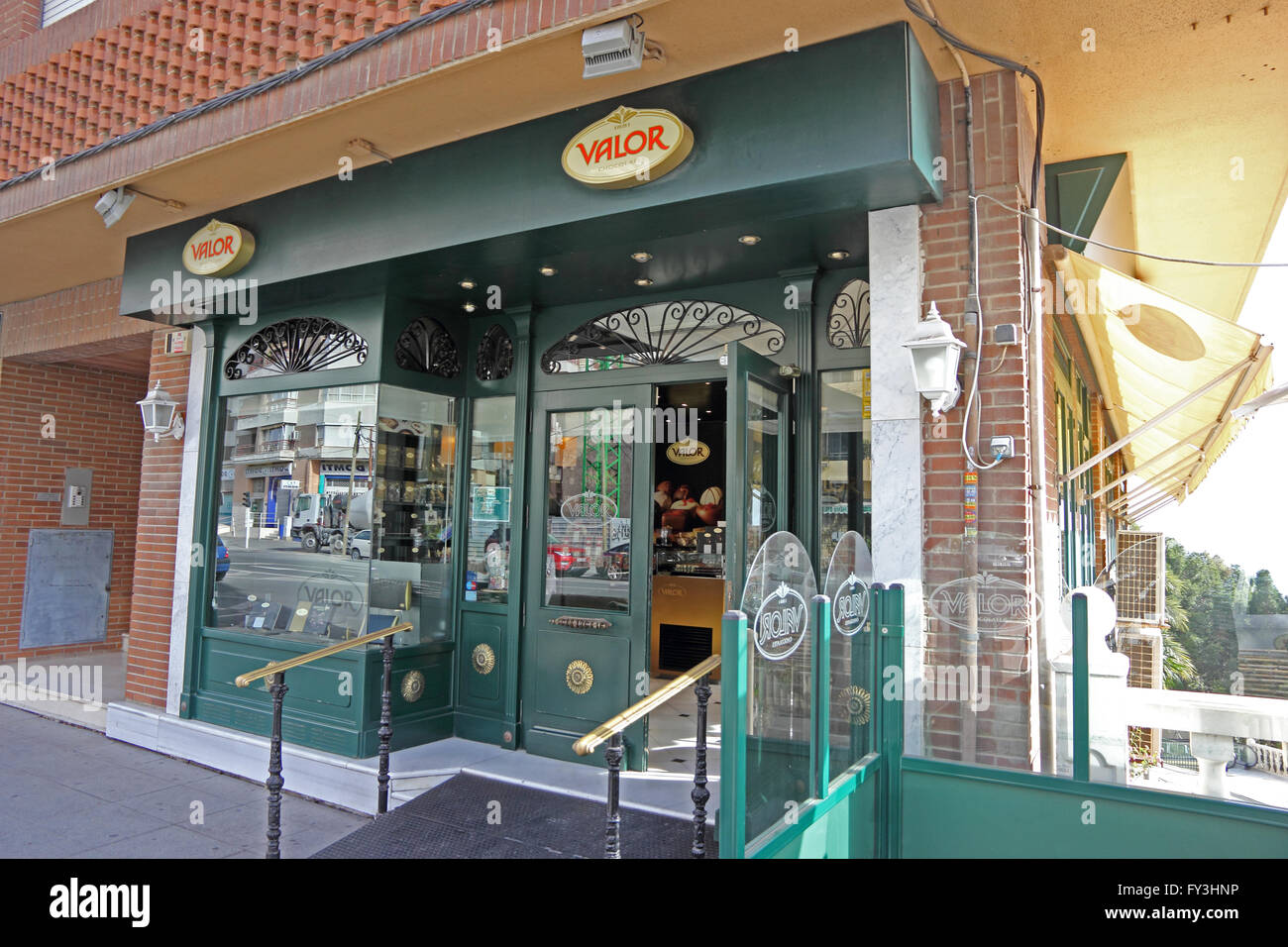 Valor chocolate hi-res stock photography and images - Alamy