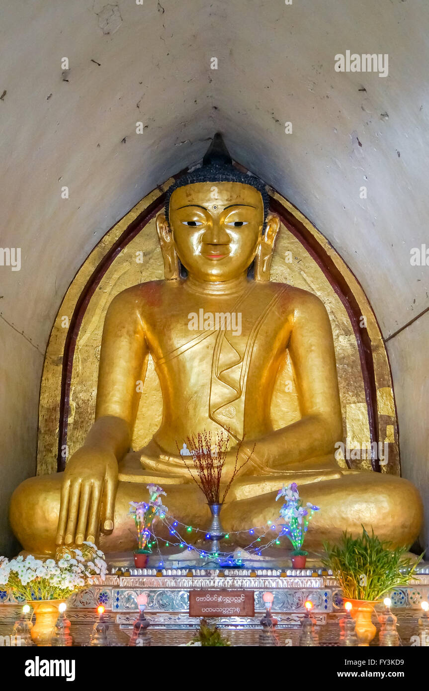 Burmese letters hi-res stock photography and images - Alamy