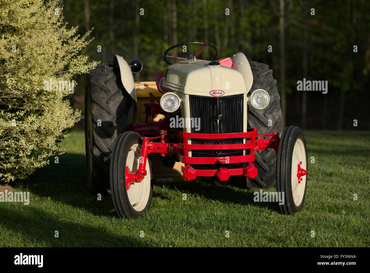 Ford 8n High Resolution Stock Photography And Images Alamy
