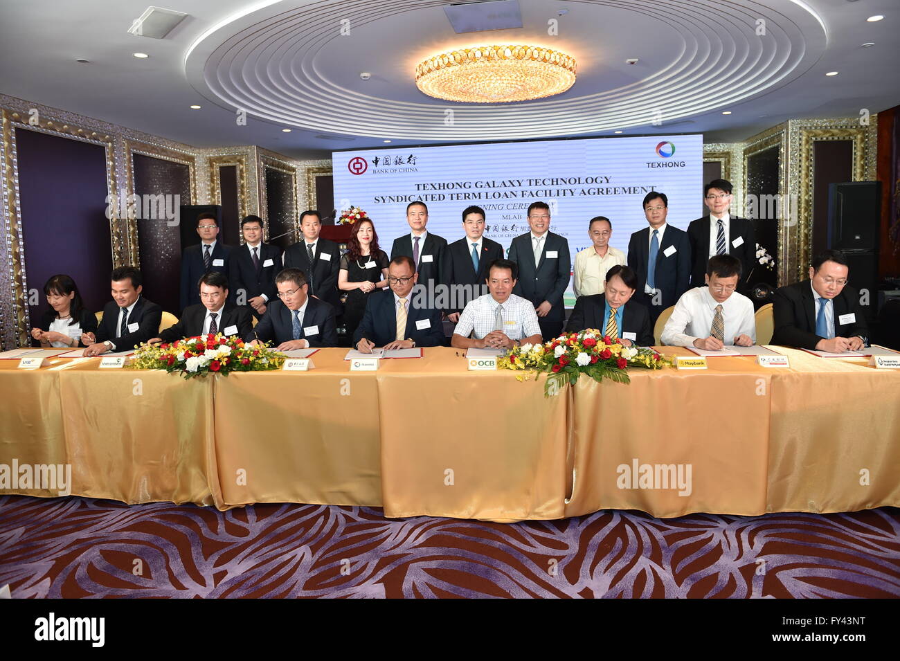 Ho Chi Minh City. 20th Apr, 2016. Photo taken on April 20, 2016 shows a view of the signing ceremony in Ho Chi Minh City, Vietnam. Bank of China's (BOC) Ho Chi Minh City Branch signed here Wednesday a 103-million U.S. dollar syndicated loan for a Vietnam-based subsidiary of leading Chinese yarn manufacturer Texhong Textile Group, partly helping foster the good investment and trade relations between the two countries. © Nguyen Le Huyen/Xinhua/Alamy Live News Stock Photo