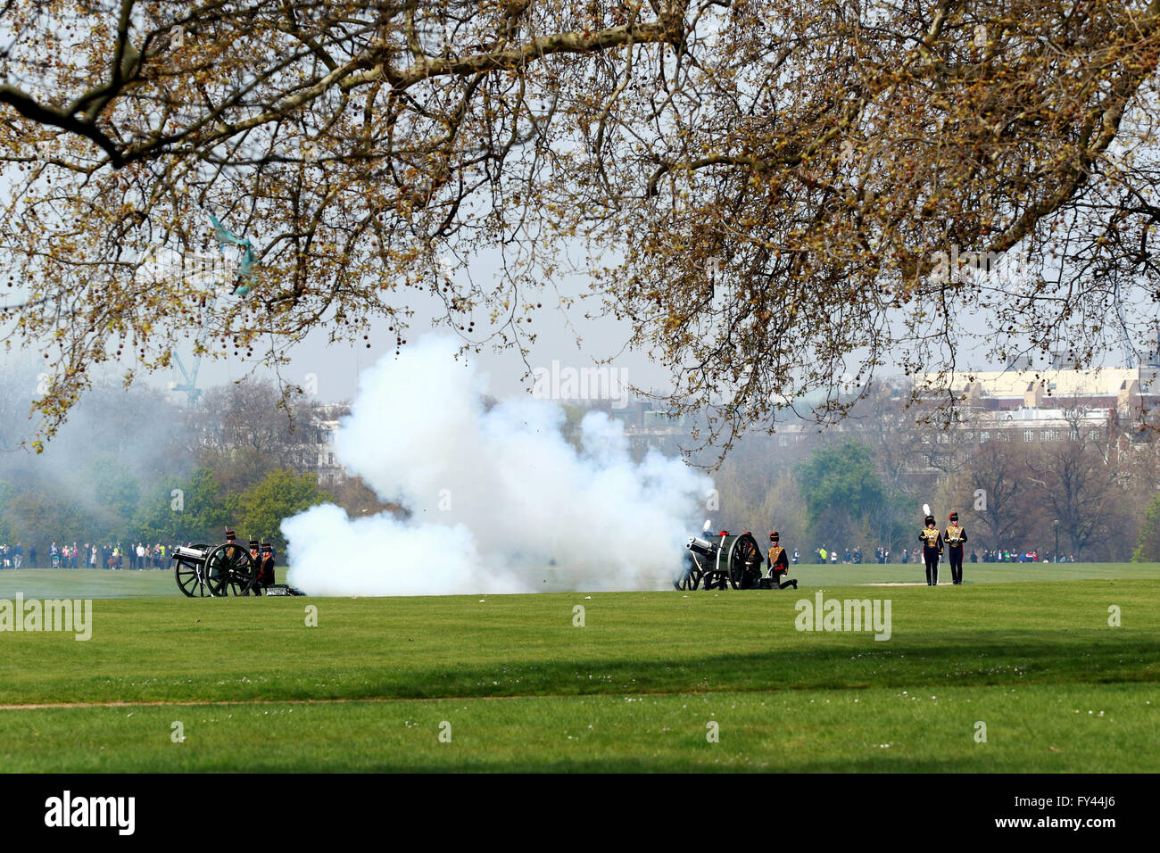 Hyde Park, London, UK. 21st April, 2016. A 41gun salute is fired by