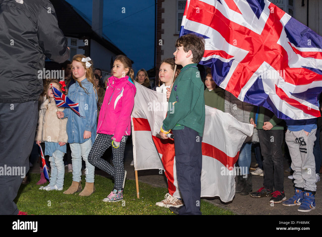 Leigh-on-Sea, UK, 21st April 2016. Hamboro Street residents lighting an official beacon on behalf of Leigh-on-Sea and Southend-on-Sea, to celebrate the 90th birthday of the Queen  Credit:  Terence Mendoza/Alamy Live News Stock Photo