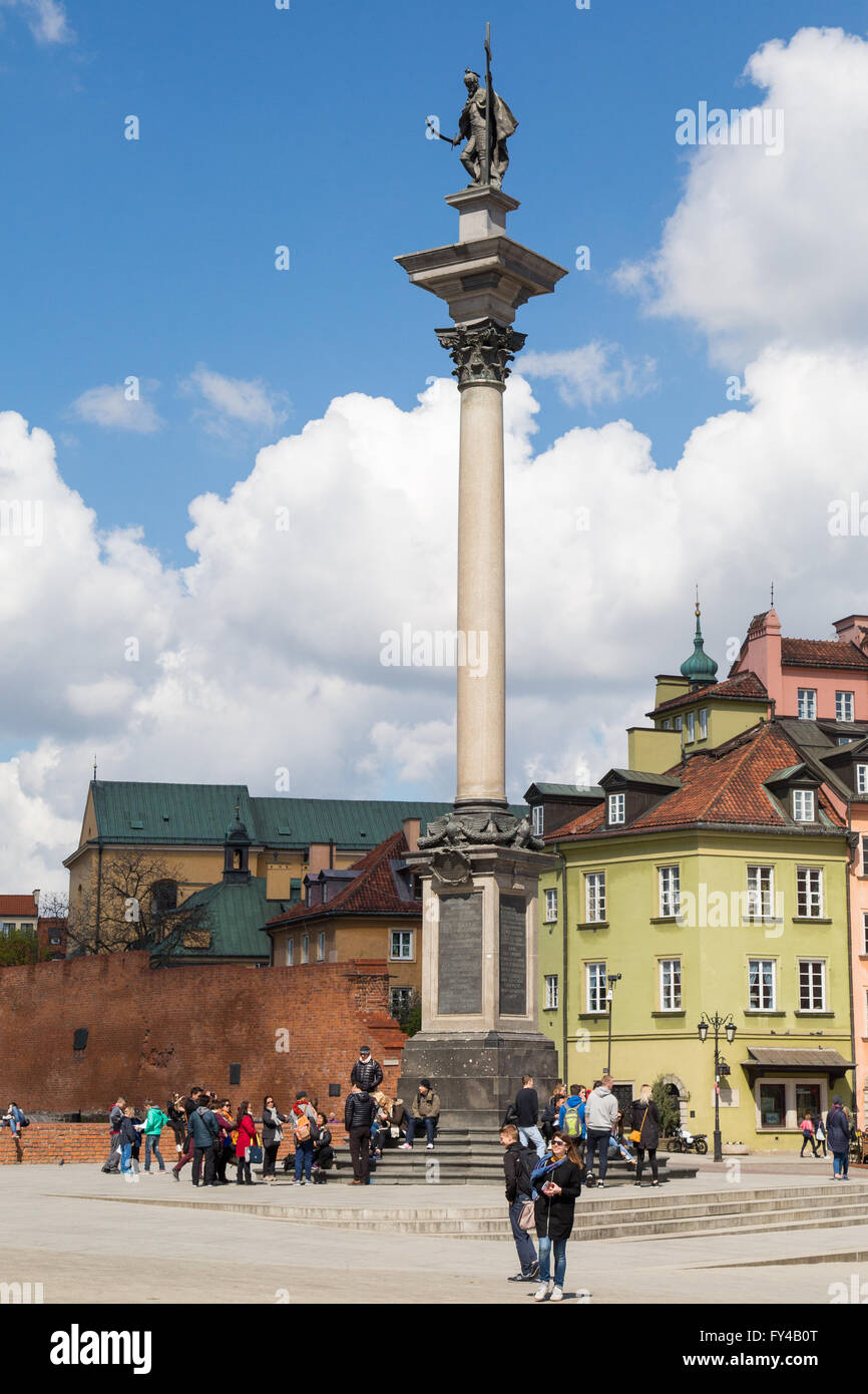 Warsaw, Poland. 21st Apr, 2016. Sigismund's Column (Polish: Kolumna Zygmunta) is a column and statue commemorate King Sigismund III Vasa © Mateusz Wlodarczyk/Pacific Press/Alamy Live News Stock Photo