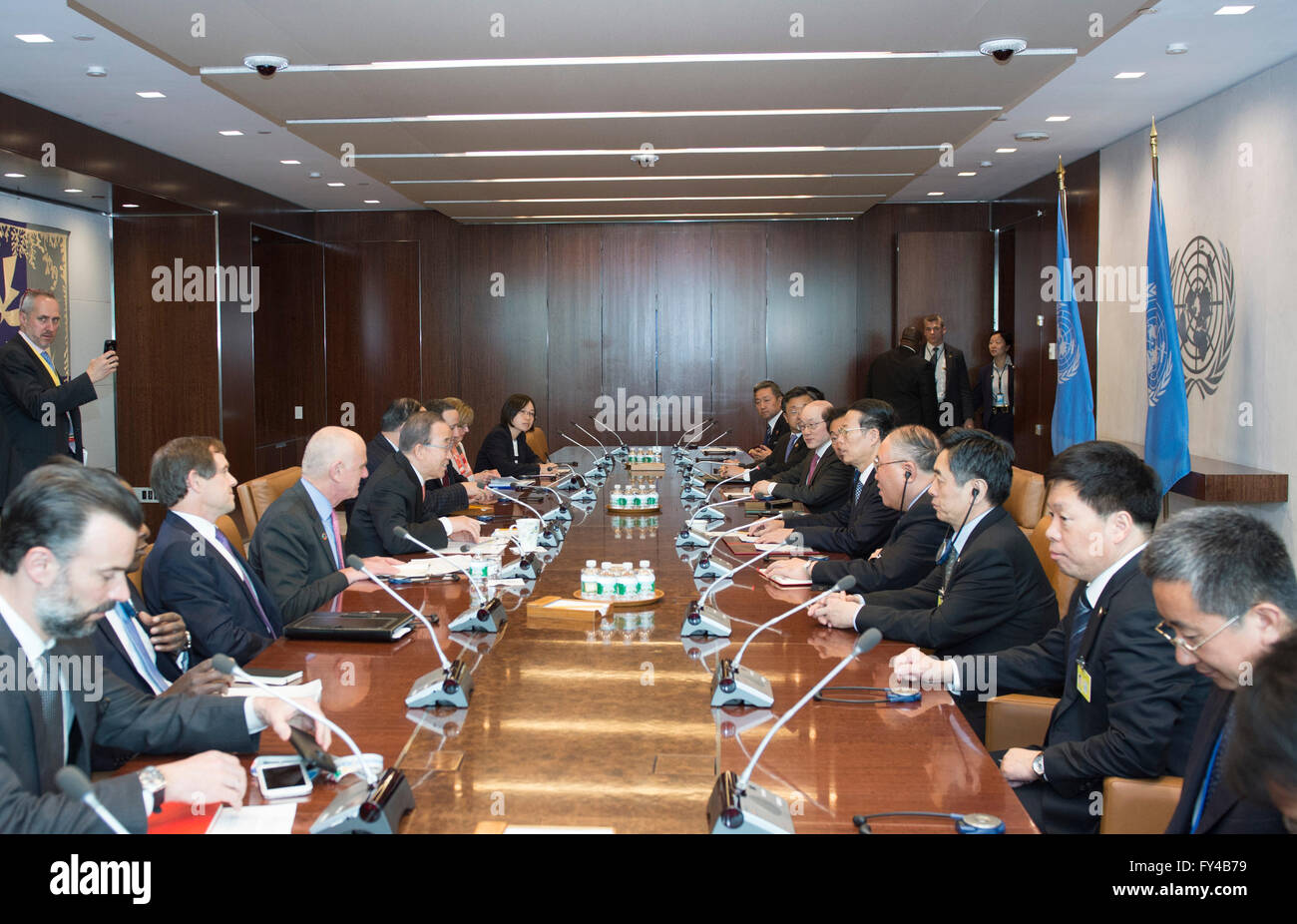 New York, USA. 21st Apr, 2016. Chinese Vice Premier Zhang Gaoli meets with UN Secretary-General Ban Ki-moon at the UN headquarters in New York, the United States, April 21, 2016. Zhang will attend the Paris climate agreement signing ceremony on April 22 as Chinese President Xi Jinping's special envoy. © Wang Ye/Xinhua/Alamy Live News Stock Photo