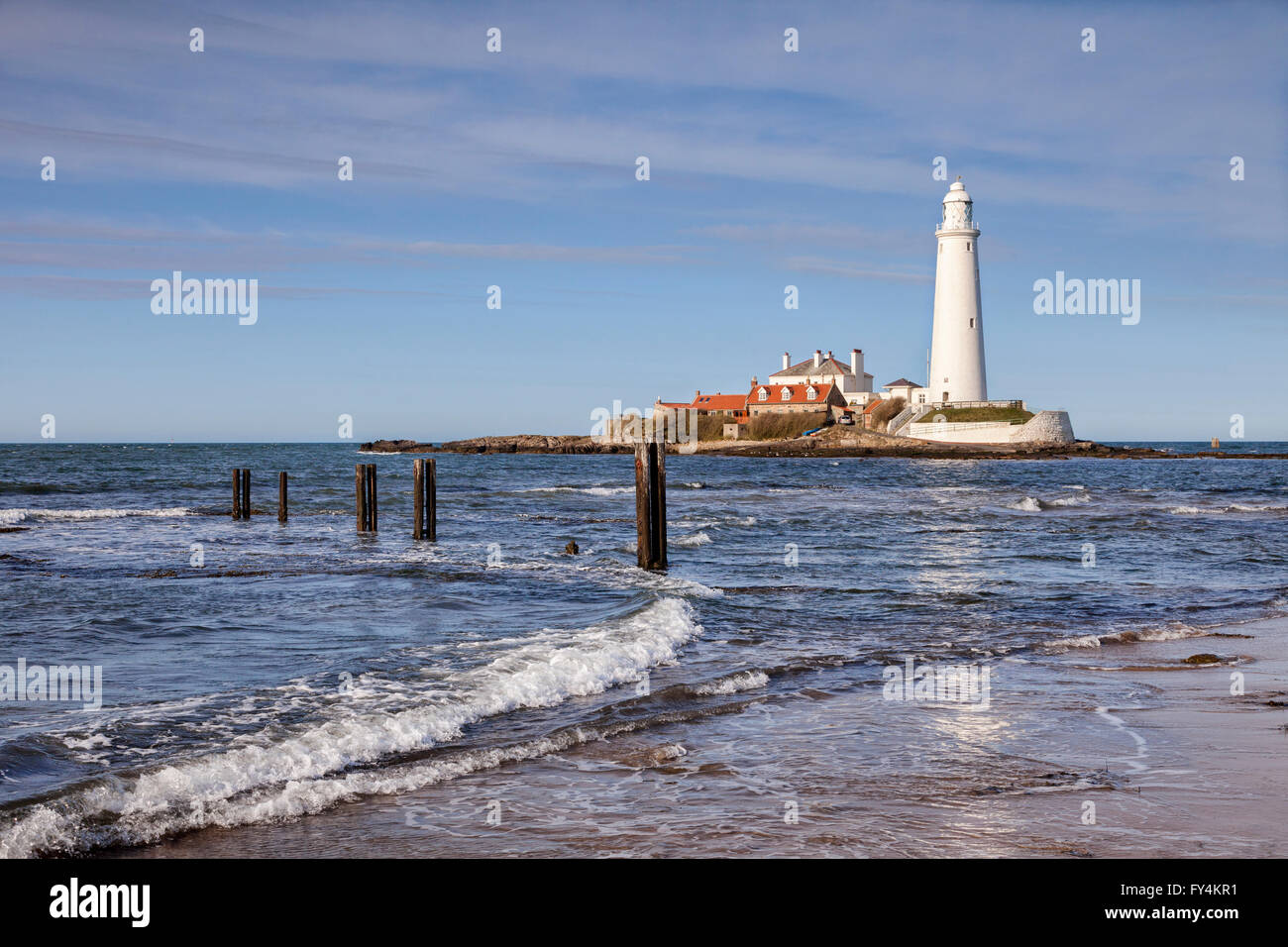Lighthouse on St Mary's Island, near Whitley Bay, Tyne and Wear, England, UK. Stock Photo