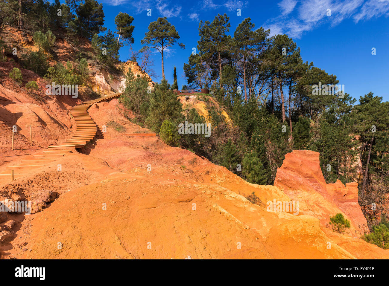 les Ocres de Roussillon Vaucluse Haute Provence France 84 Stock Photo ...