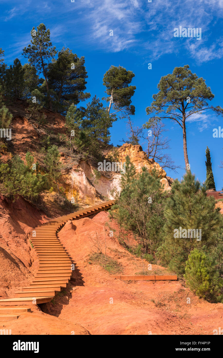 les Ocres de Roussillon Vaucluse Haute Provence France 84 Stock Photo ...