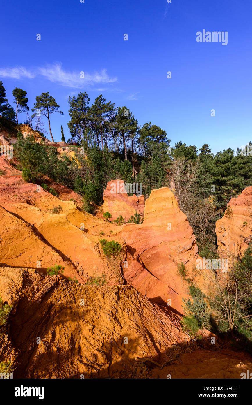 les Ocres de Roussillon Vaucluse Haute Provence France 84 Stock Photo ...