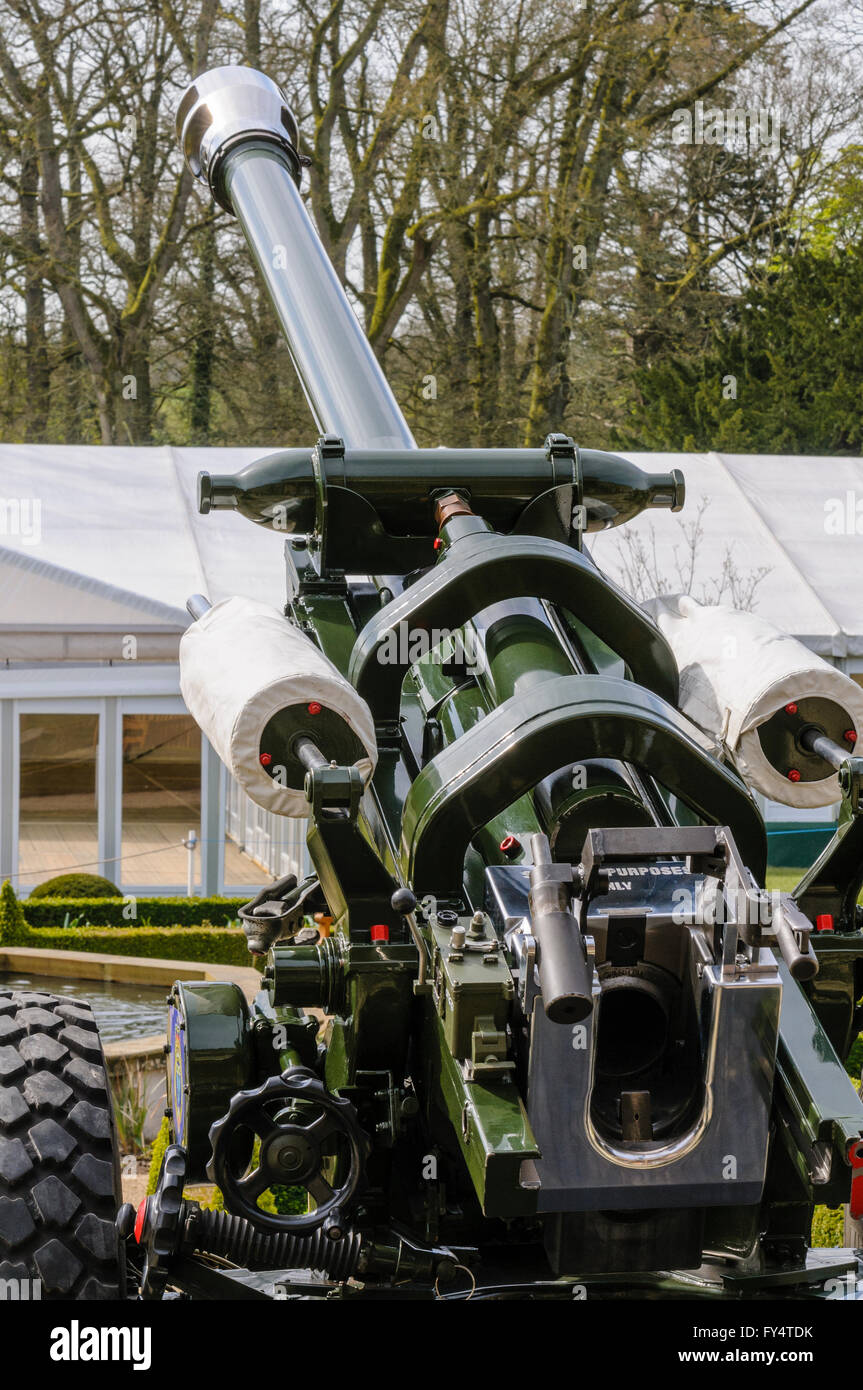 Royal field artillery hires stock photography and images Alamy